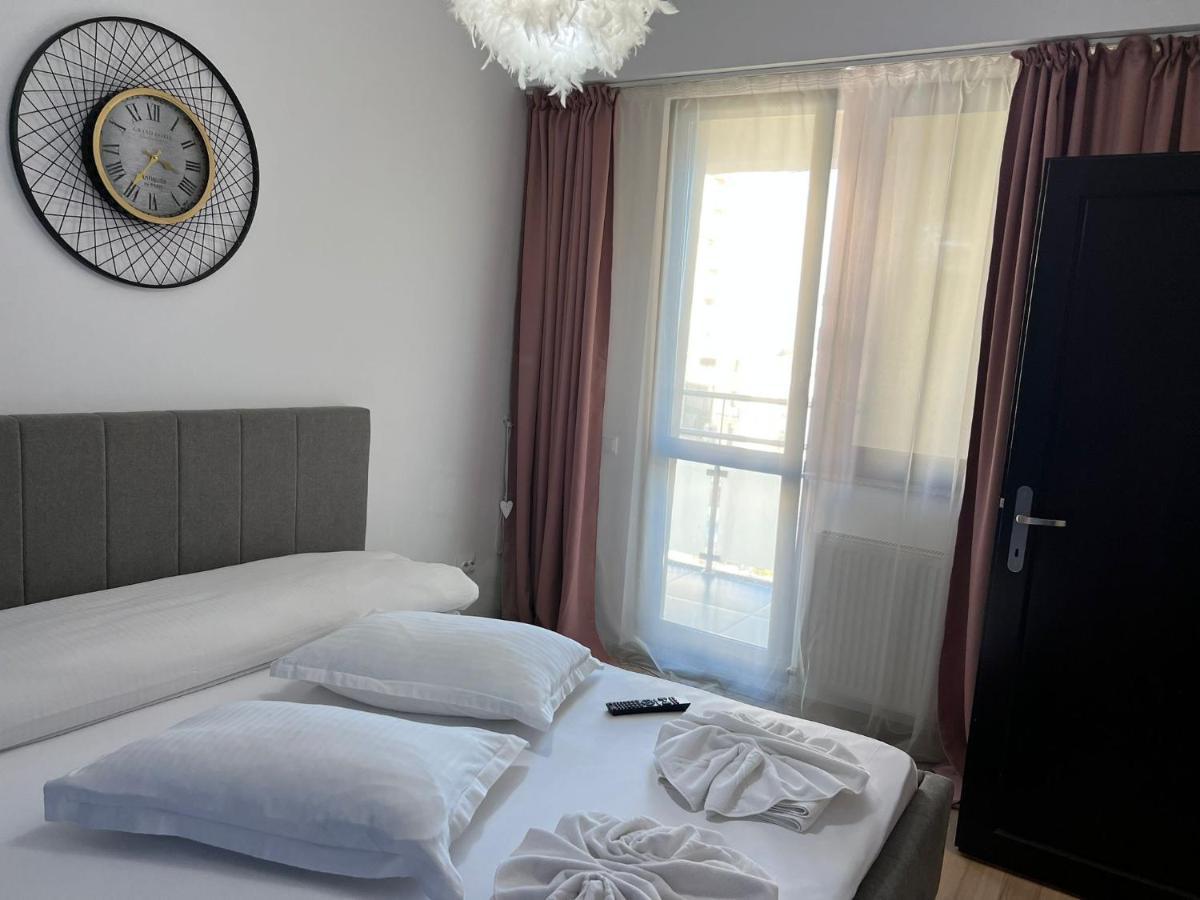 Studios & Apartments Palas By Glam At Lazar Towers 雅西 外观 照片