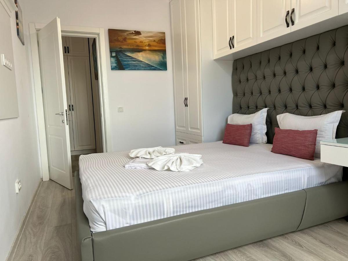 Studios & Apartments Palas By Glam At Lazar Towers 雅西 外观 照片