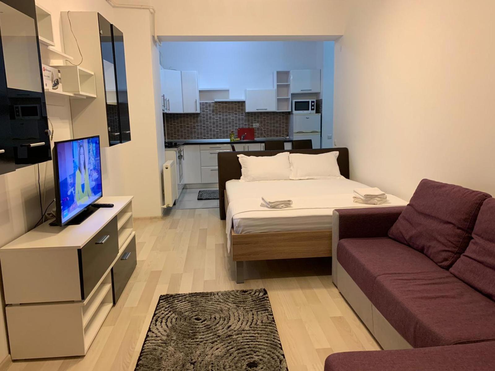 Studios & Apartments Palas By Glam At Lazar Towers 雅西 外观 照片