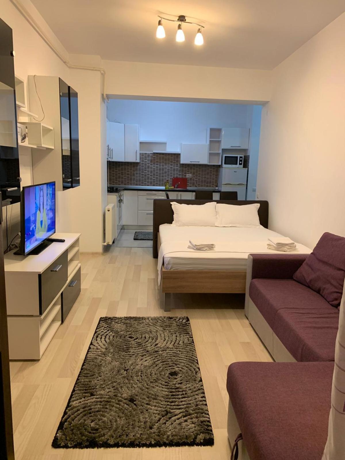 Studios & Apartments Palas By Glam At Lazar Towers 雅西 外观 照片