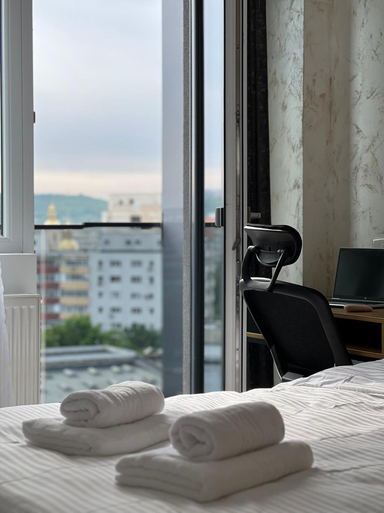 Studios & Apartments Palas By Glam At Lazar Towers 雅西 外观 照片
