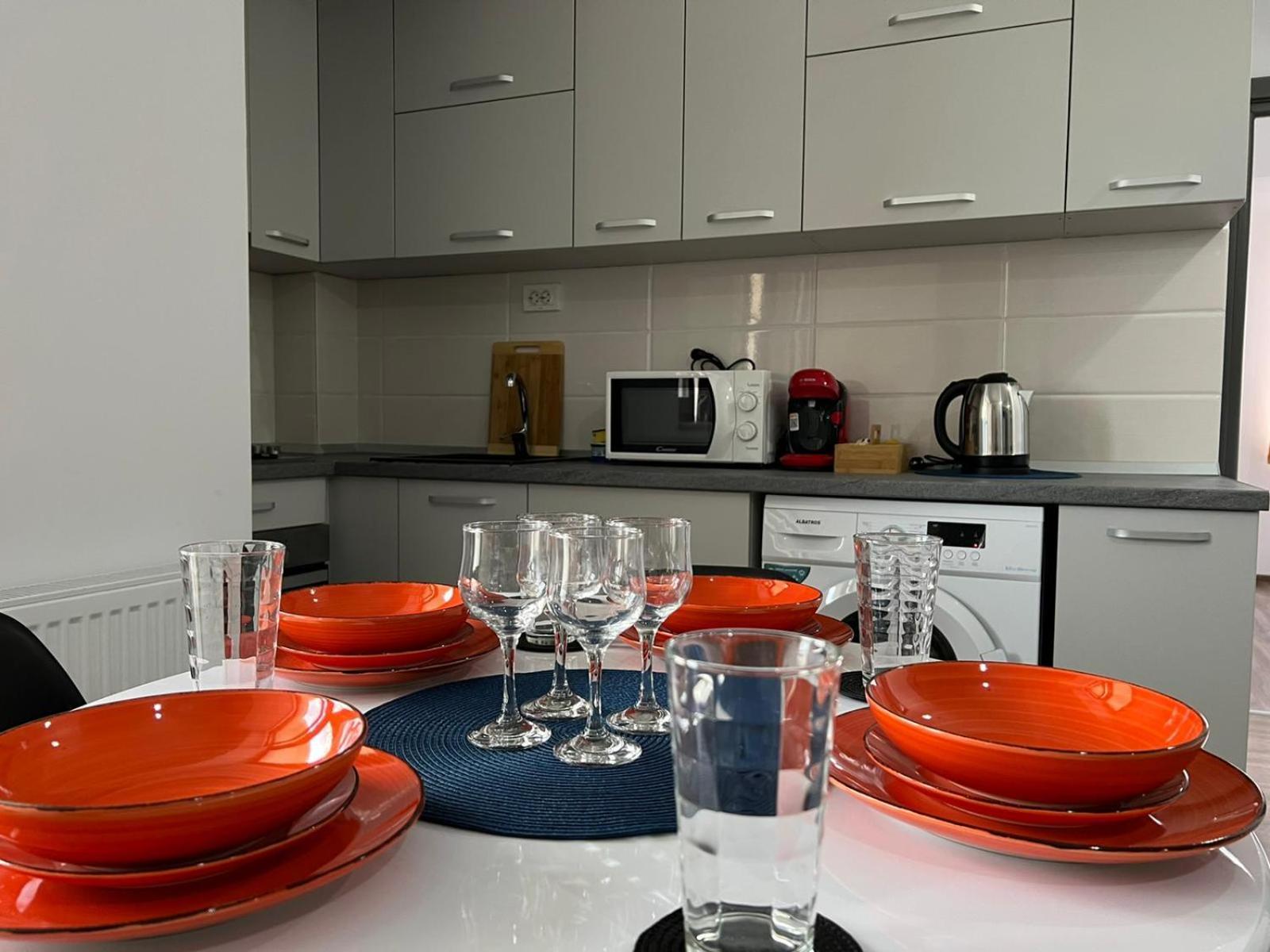 Studios & Apartments Palas By Glam At Lazar Towers 雅西 外观 照片