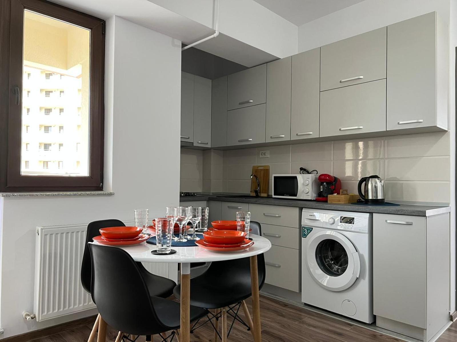 Studios & Apartments Palas By Glam At Lazar Towers 雅西 外观 照片