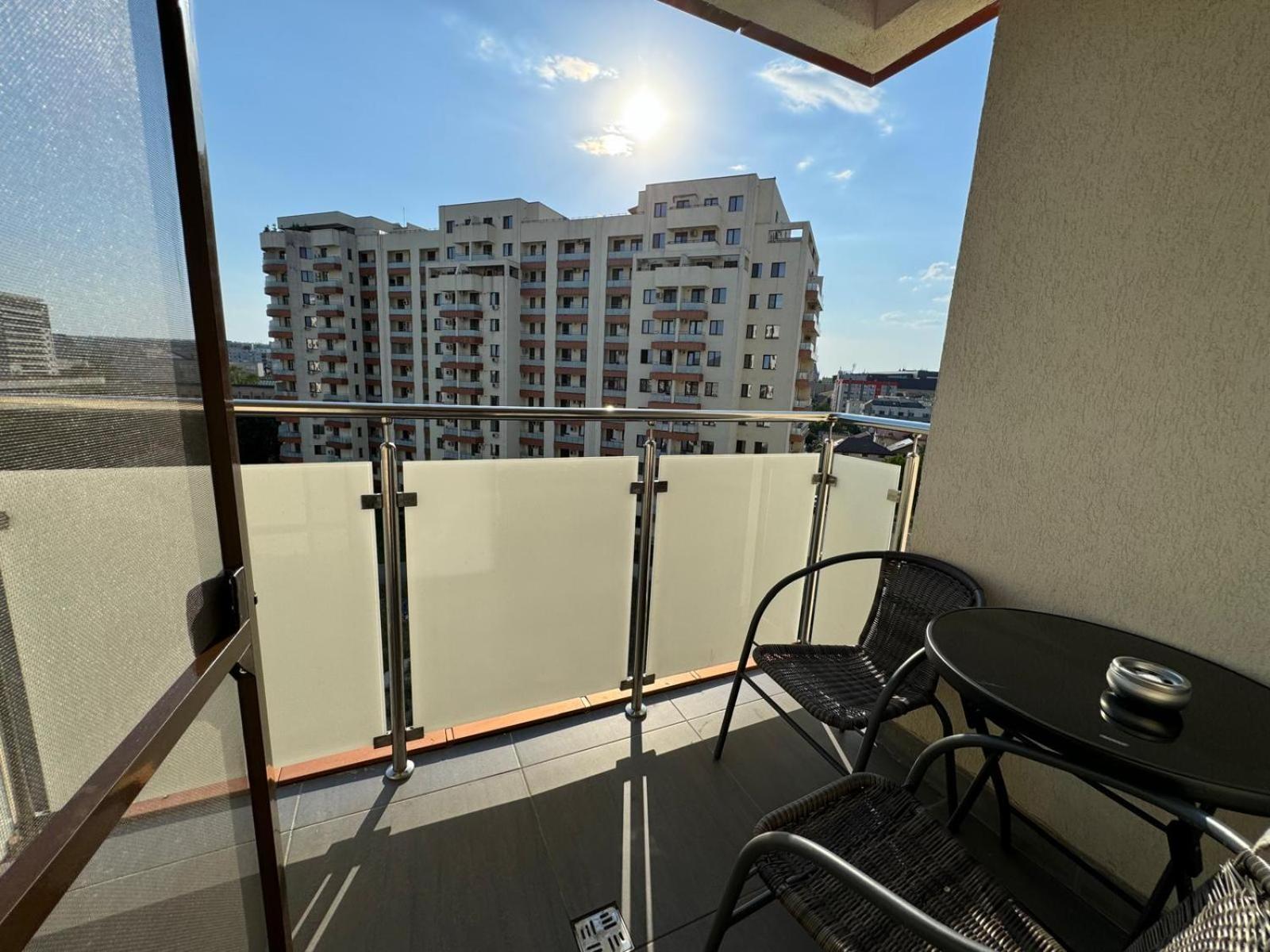 Studios & Apartments Palas By Glam At Lazar Towers 雅西 外观 照片