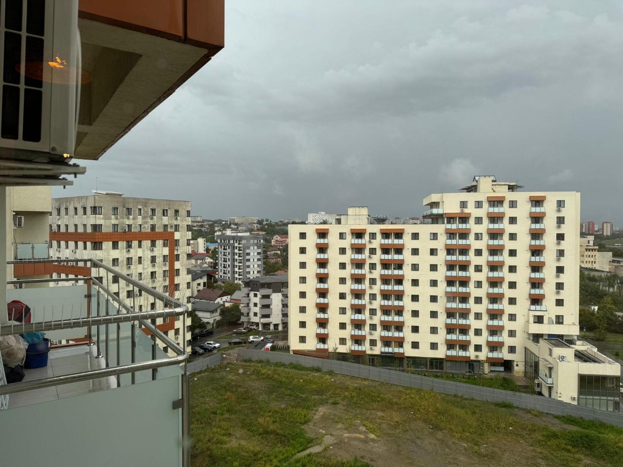 Studios & Apartments Palas By Glam At Lazar Towers 雅西 外观 照片